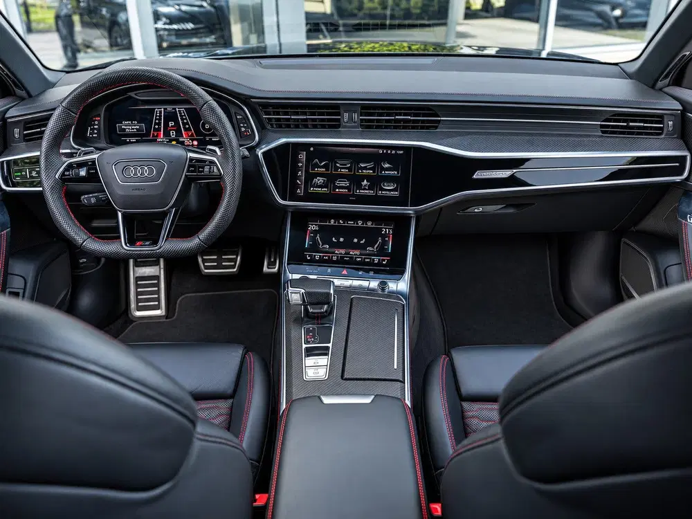Audi RS6 4.0 TFSI Quattro uit 2022, foto 10