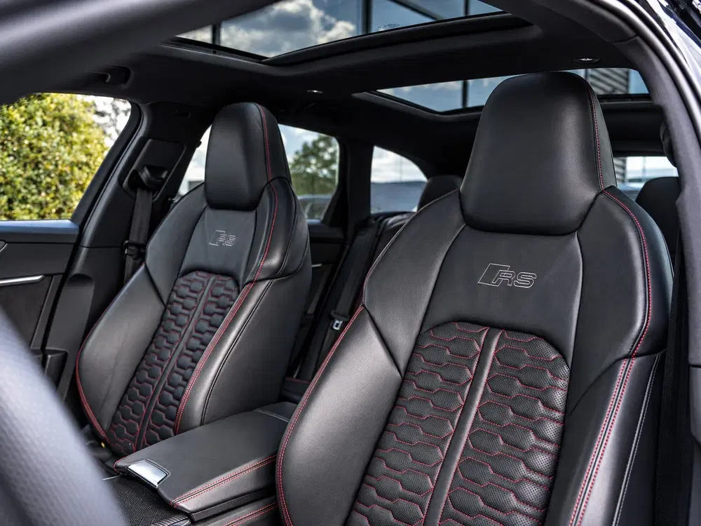 Audi RS6 4.0 TFSI Quattro uit 2022, foto 15