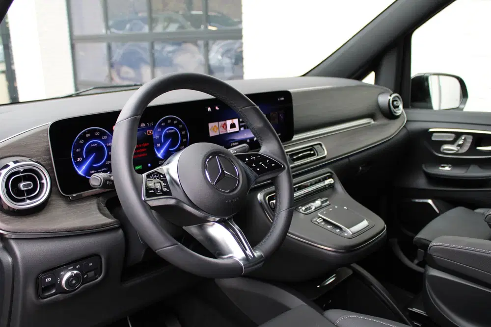 Mercedes-Benz EQV 300 L2 uit 2024, foto 11