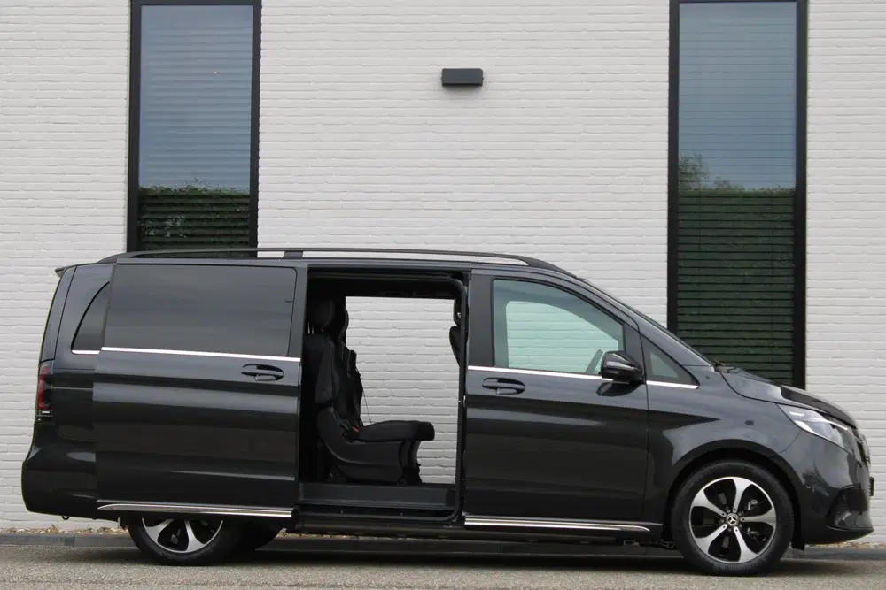 Mercedes-Benz EQV 300 L2 uit 2024, foto 13