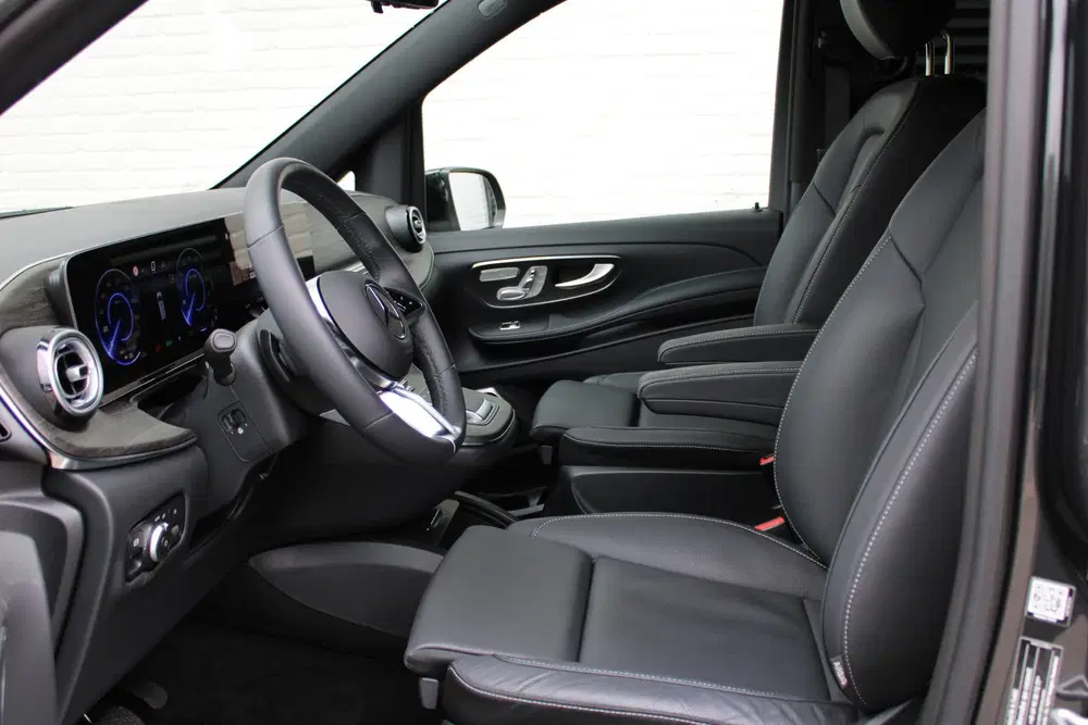Mercedes-Benz EQV 300 L2 uit 2024, foto 7