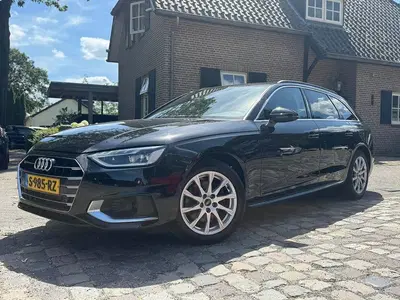 Audi A4 35 TFSI Advanced Edition Digi dash uit 2023