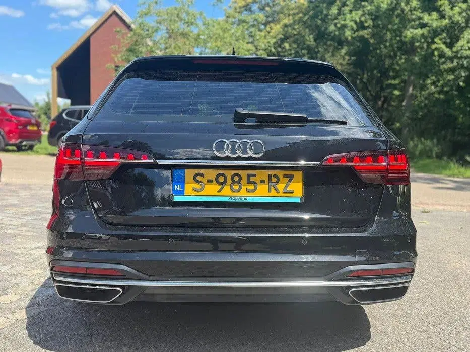 Audi A4 35 TFSI Advanced Edition Digi dash uit 2023, foto 6