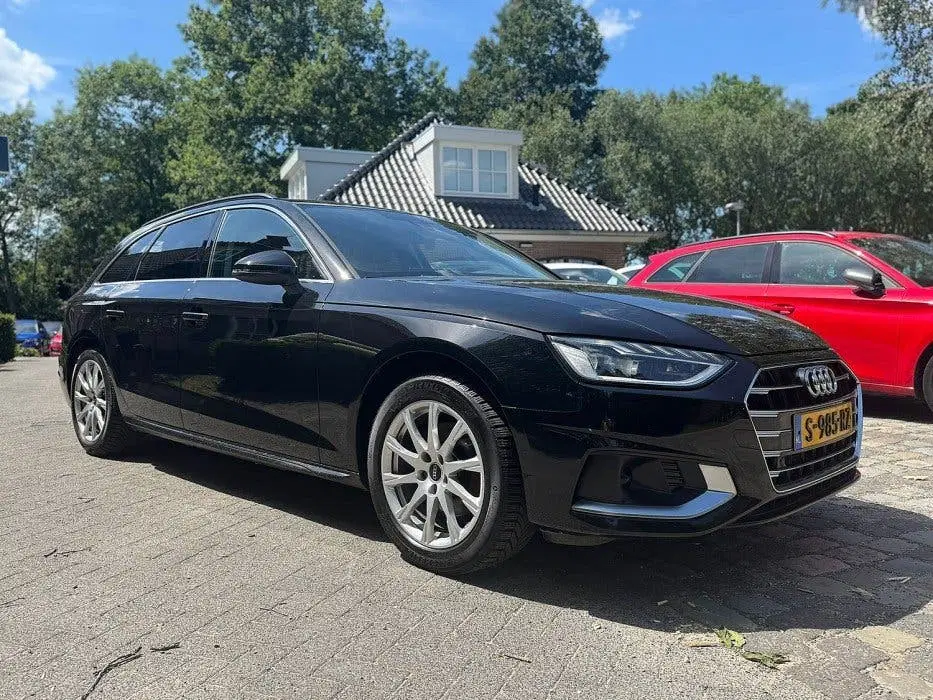 Audi A4 35 TFSI Advanced Edition Digi dash uit 2023, foto 8