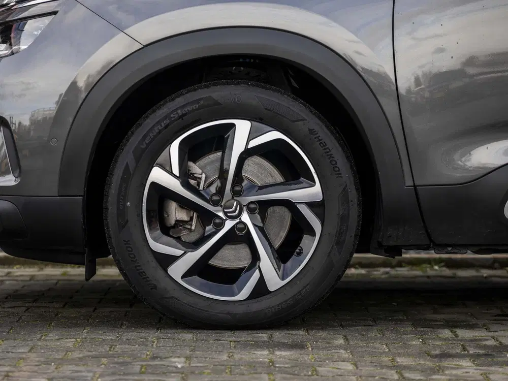 Citroën C5 Aircross Citroen C5 Aircross 1.6 Plug-in Hybrid 225 uit 2022, foto 10