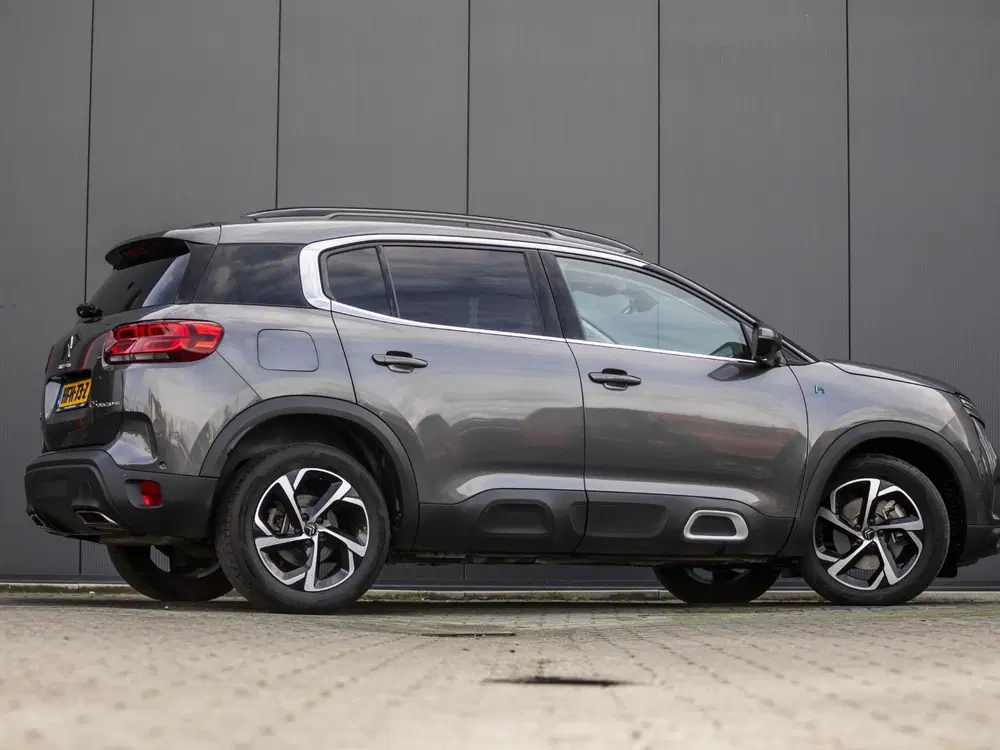 Citroën C5 Aircross Citroen C5 Aircross 1.6 Plug-in Hybrid 225 uit 2022, foto 6