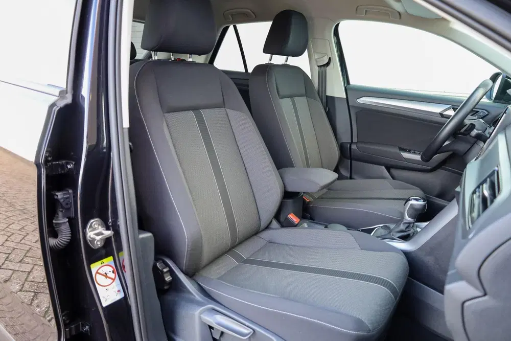 Volkswagen T-Roc 1.5 TSI 150pk DSG Life Edition uit 2024, foto 14