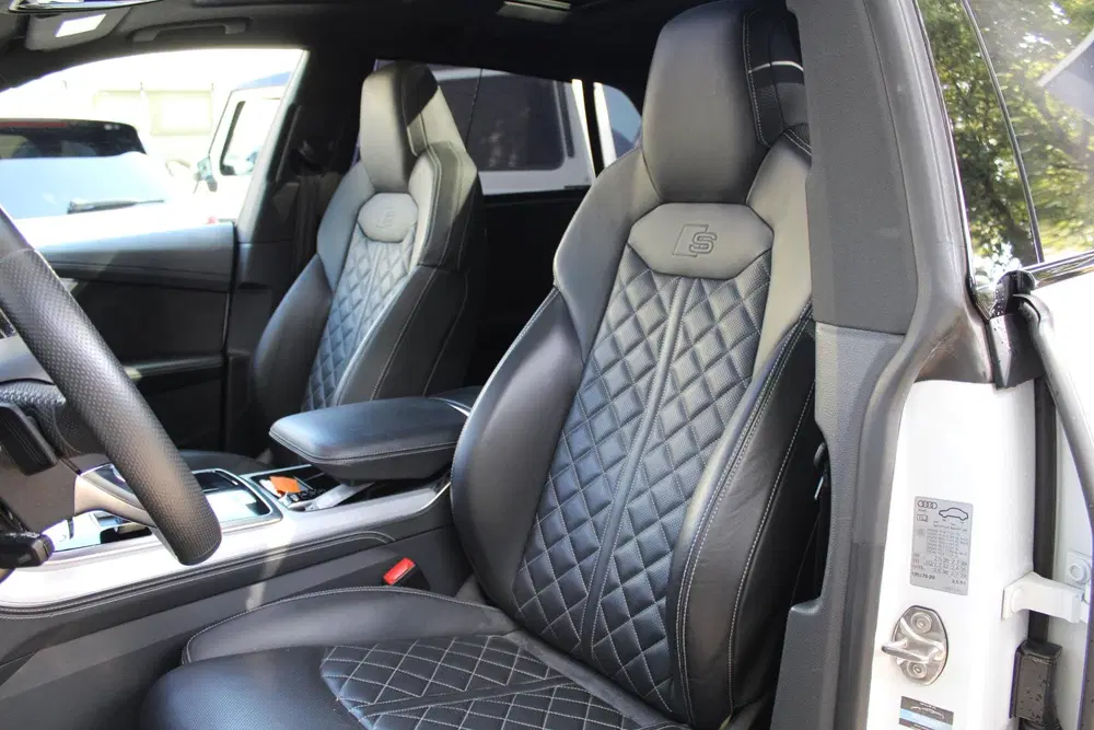 Audi Q8 55 TFSI Quattro uit 2020, foto 10