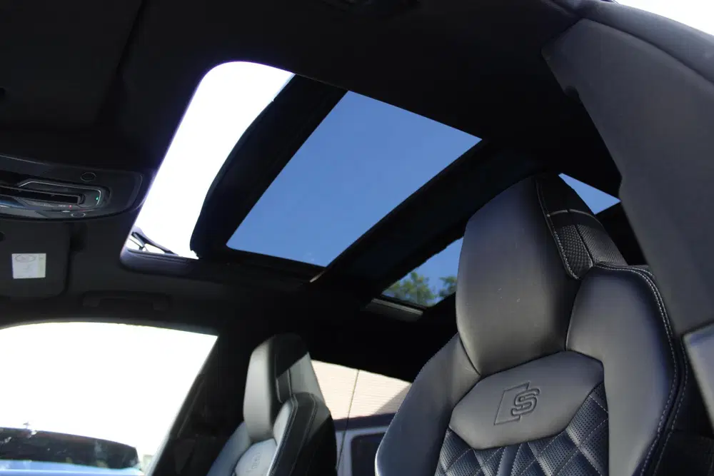 Audi Q8 55 TFSI Quattro uit 2020, foto 12