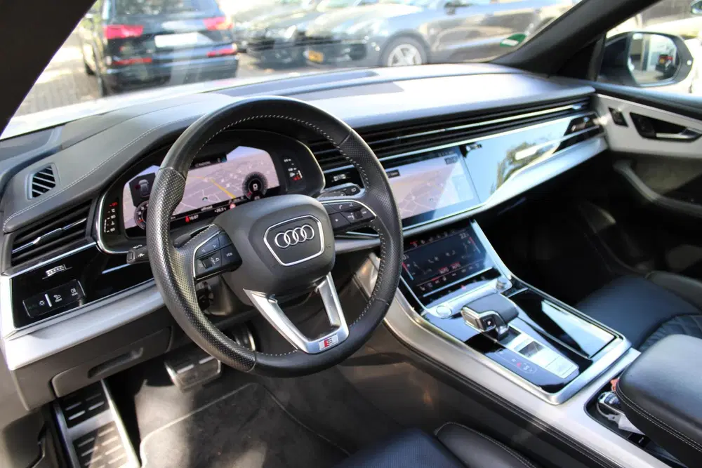 Audi Q8 55 TFSI Quattro uit 2020, foto 13
