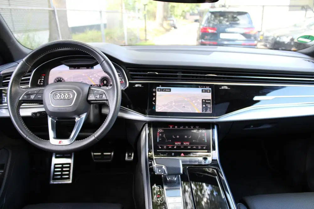 Audi Q8 55 TFSI Quattro uit 2020, foto 14