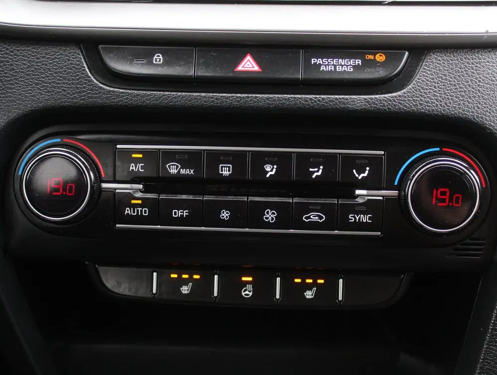 Kia Ceed 1.0 T-GDi DynamicLine CLIMATE uit 2023, foto 14