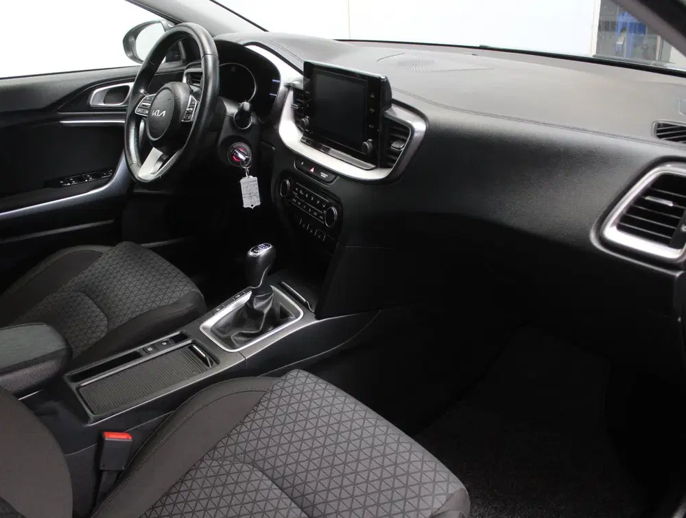 Kia Ceed 1.0 T-GDi DynamicLine CLIMATE uit 2023, foto 6