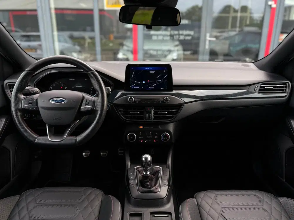 Ford Focus 1.0 EcoBoost ST Line Business uit 2020, foto 11