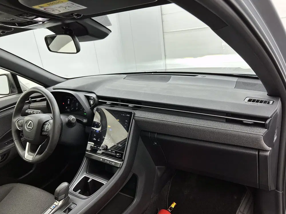 Lexus LBX 2WD uit 2025, foto 6