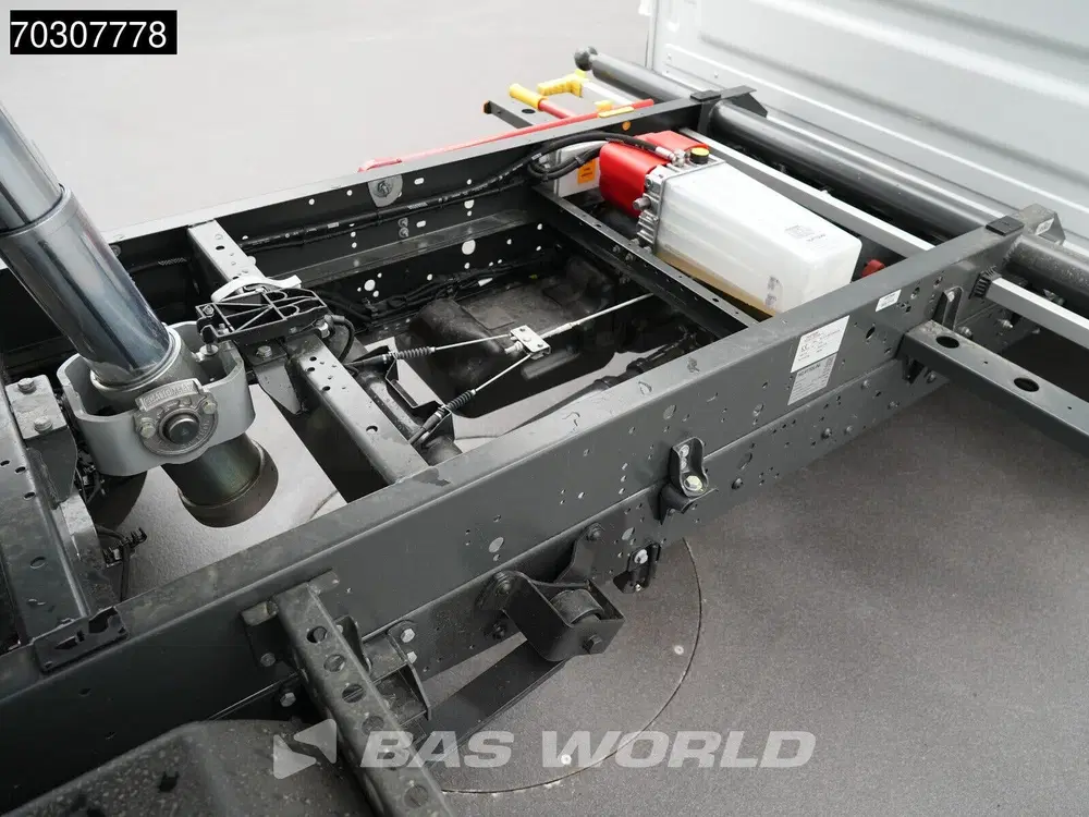 Iveco Daily 3.0L Driezijdige Kipper Dubbellucht 180PK uit 2026, foto 12