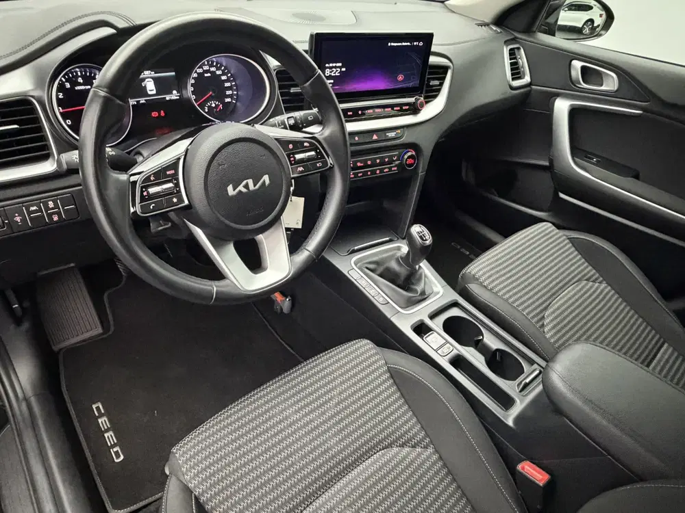 Kia Ceed 1.0 T-GDi DynamicLine uit 2022, foto 7