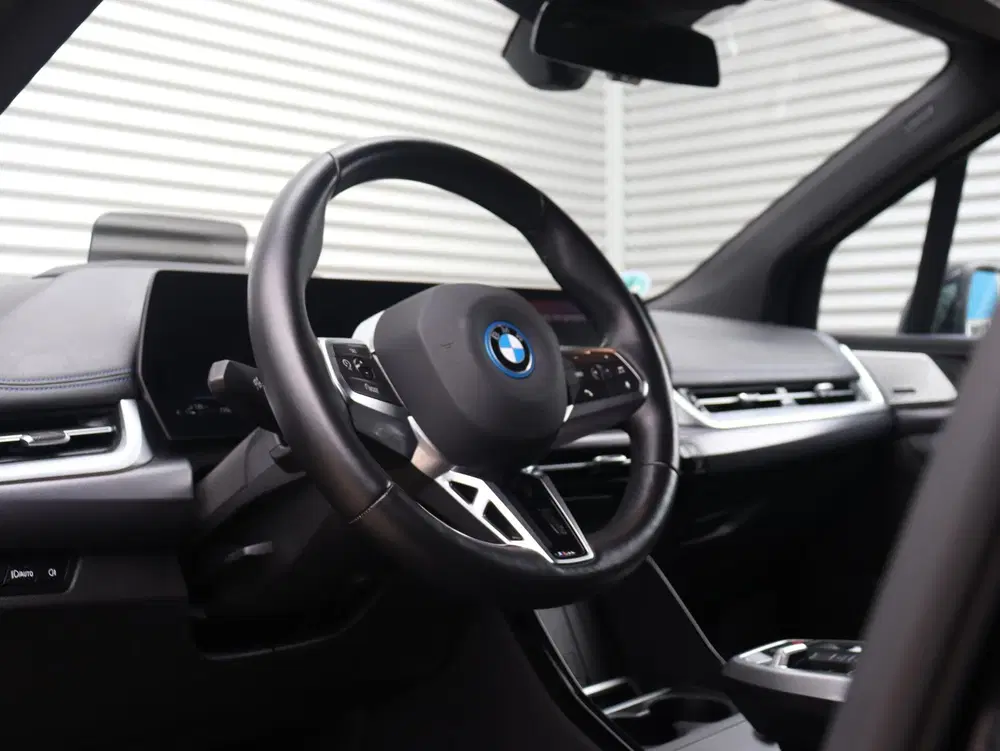 BMW 2-serie Active Tourer 225e xDrive uit 2023, foto 15