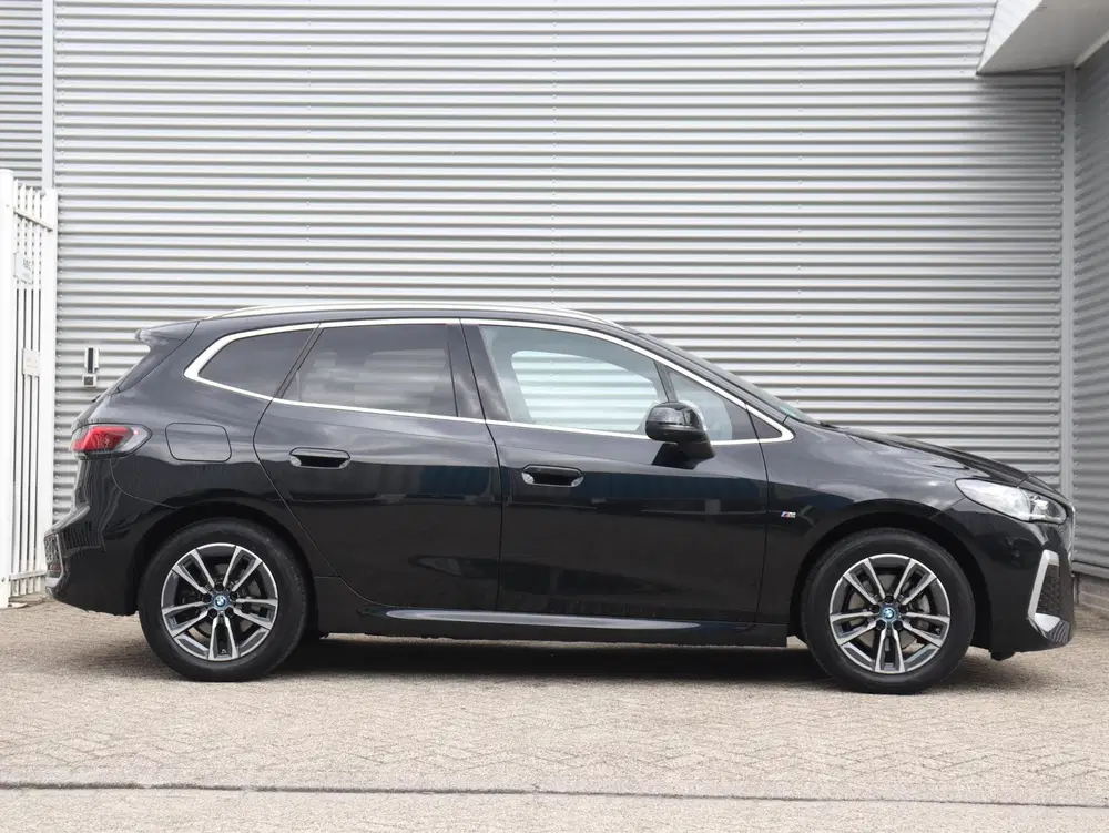 BMW 2-serie Active Tourer 225e xDrive uit 2023, foto 5