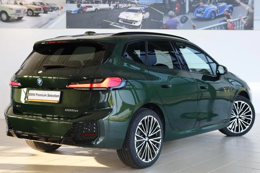 BMW 2-serie Active Tourer 225e xDrive uit 2026, foto 2