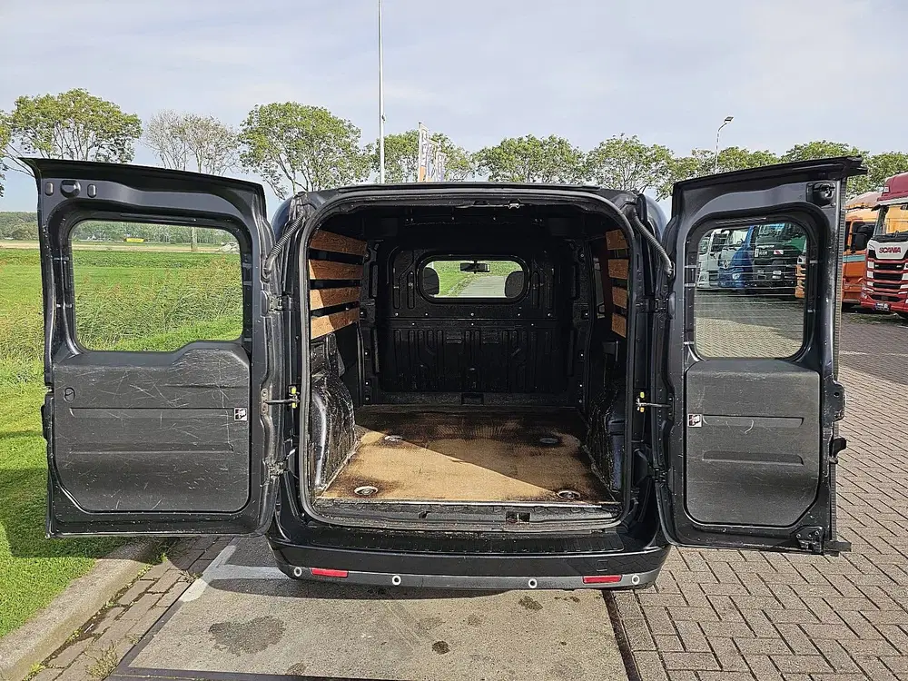 Fiat Doblo 1.3 ac euro6 uit 2020, foto 15