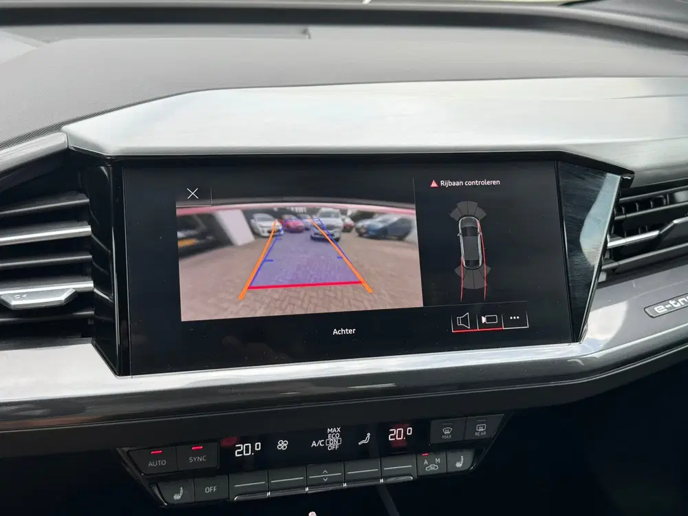 Audi Q4 e-tron 40 S-line Competition SOH 91% Pano uit 2021, foto 3