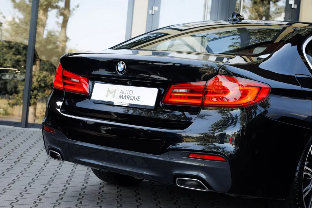 BMW 5-serie Sedan 530i Aut. High Executive uit 2020, foto 12