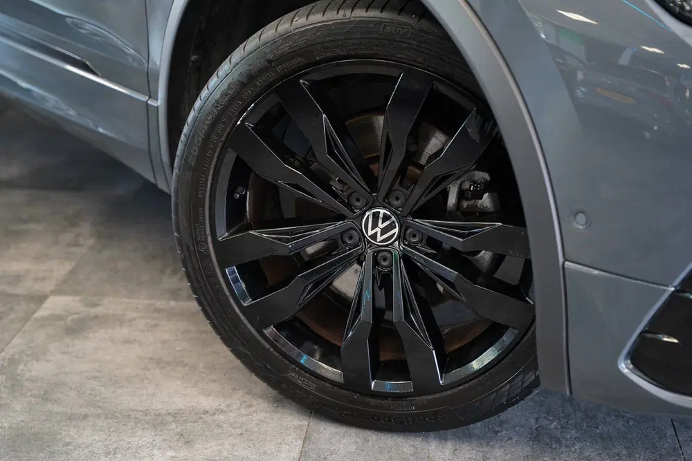 Volkswagen Tiguan 1.4 TSI eHybrid R-Line Business ACC Pano E uit 2023, foto 4