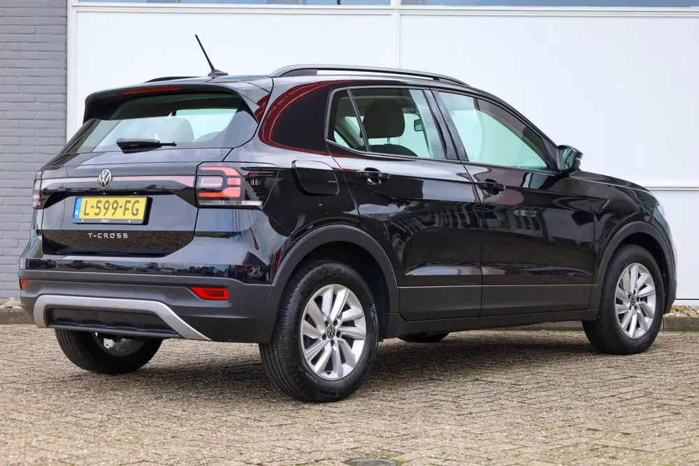 Volkswagen T-Cross 1.0 TSI 95pk Life uit 2021, foto 2