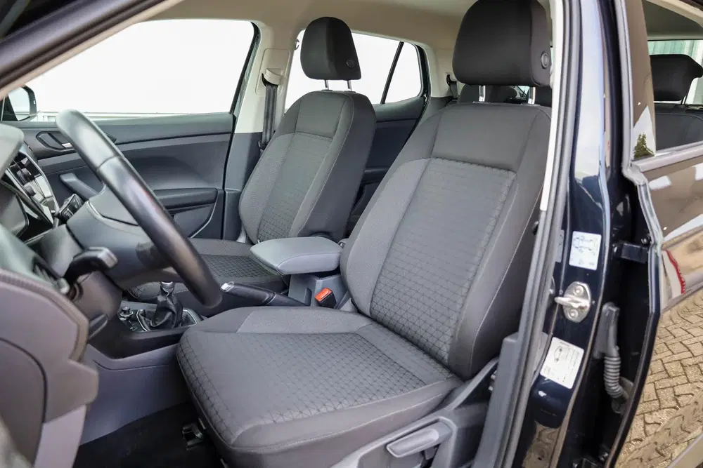 Volkswagen T-Cross 1.0 TSI 95pk Life uit 2021, foto 4