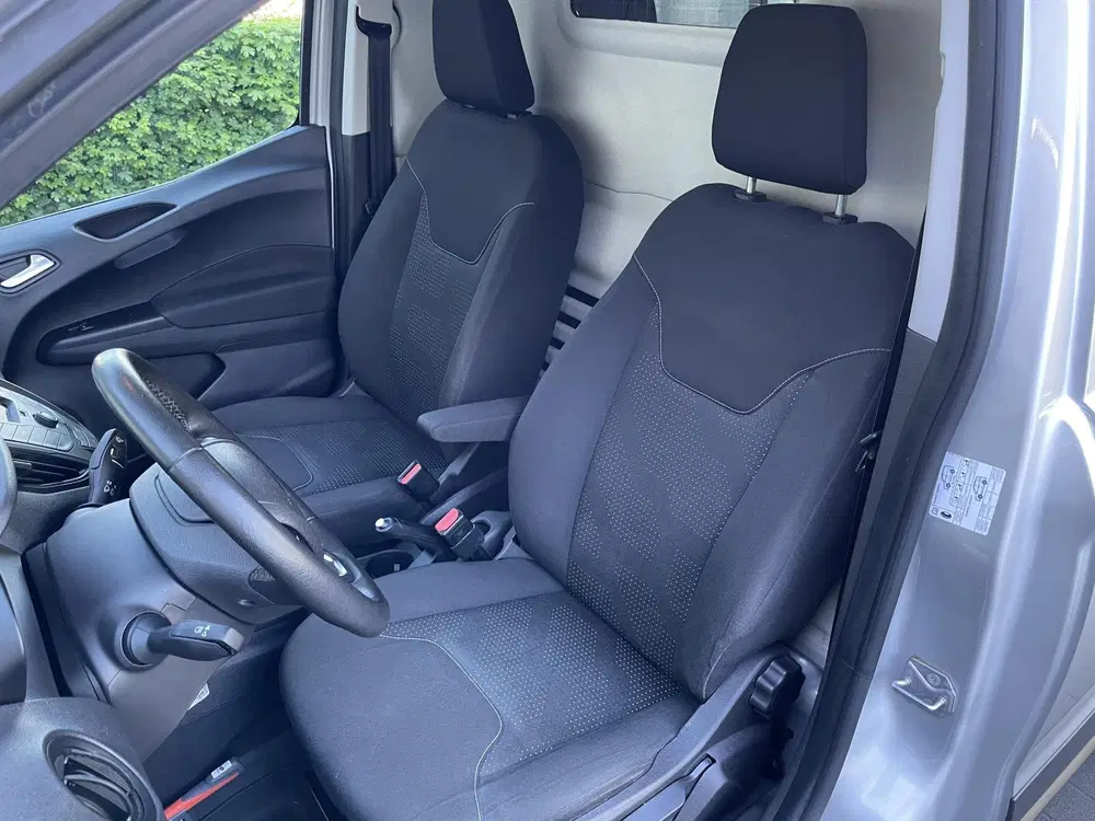 Ford Transit Courier 1.0 Trend EcoBoost S&S Nieuwstaat. uit 2020, foto 11