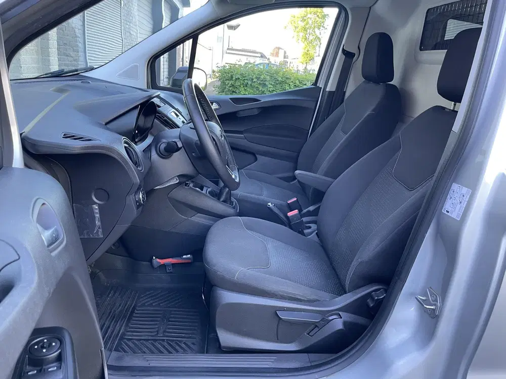Ford Transit Courier 1.0 Trend EcoBoost S&S Nieuwstaat. uit 2020, foto 12