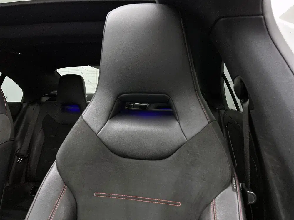 Mercedes-Benz CLA 250 Premium Plus uit 2020, foto 14