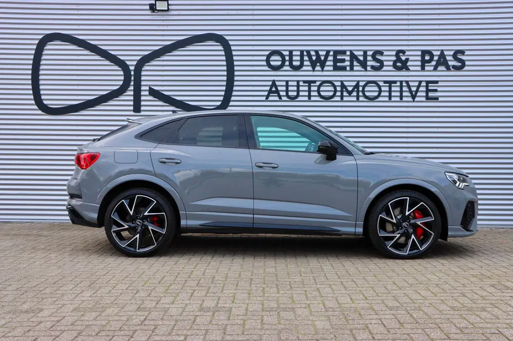 Audi RS Q3 uit 2021, foto 11