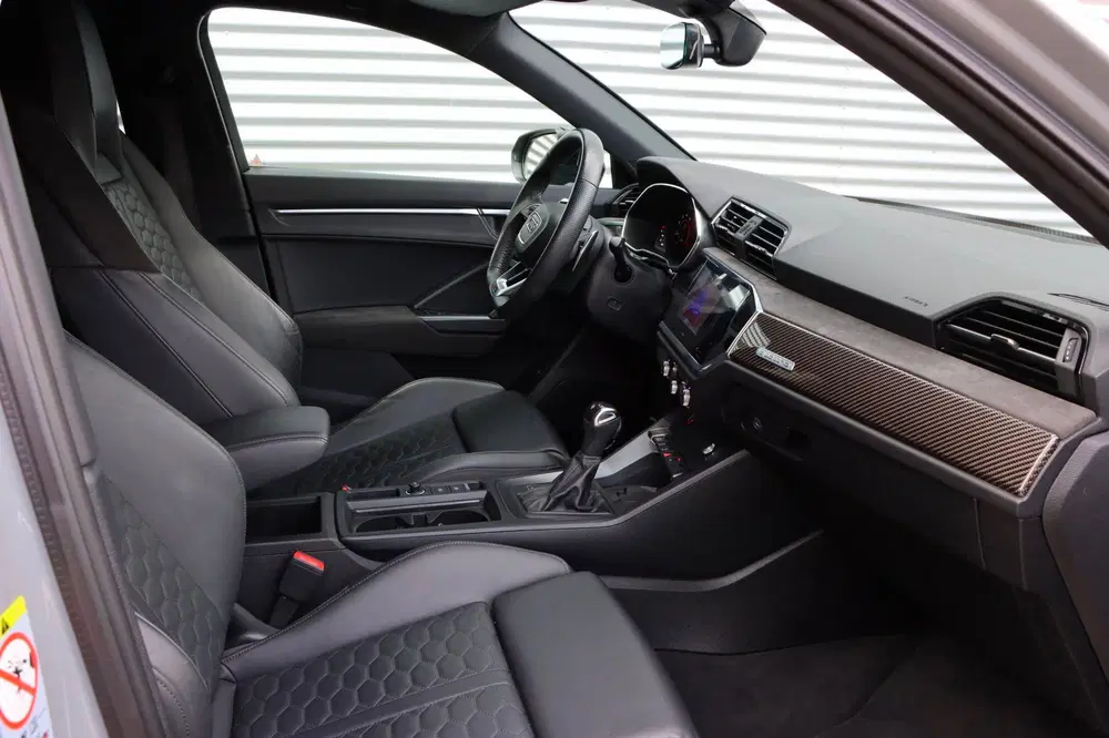 Audi RS Q3 uit 2021, foto 12