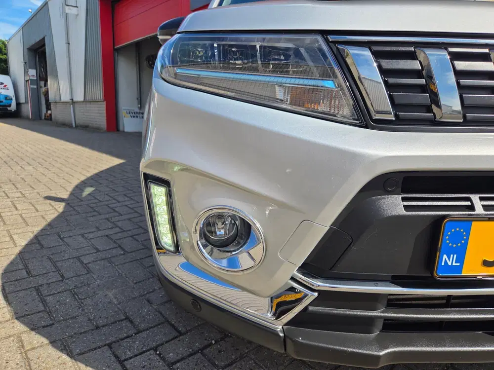 Suzuki Vitara 1.4 Boosterjet Style Smart Hybrid uit 2020, foto 13