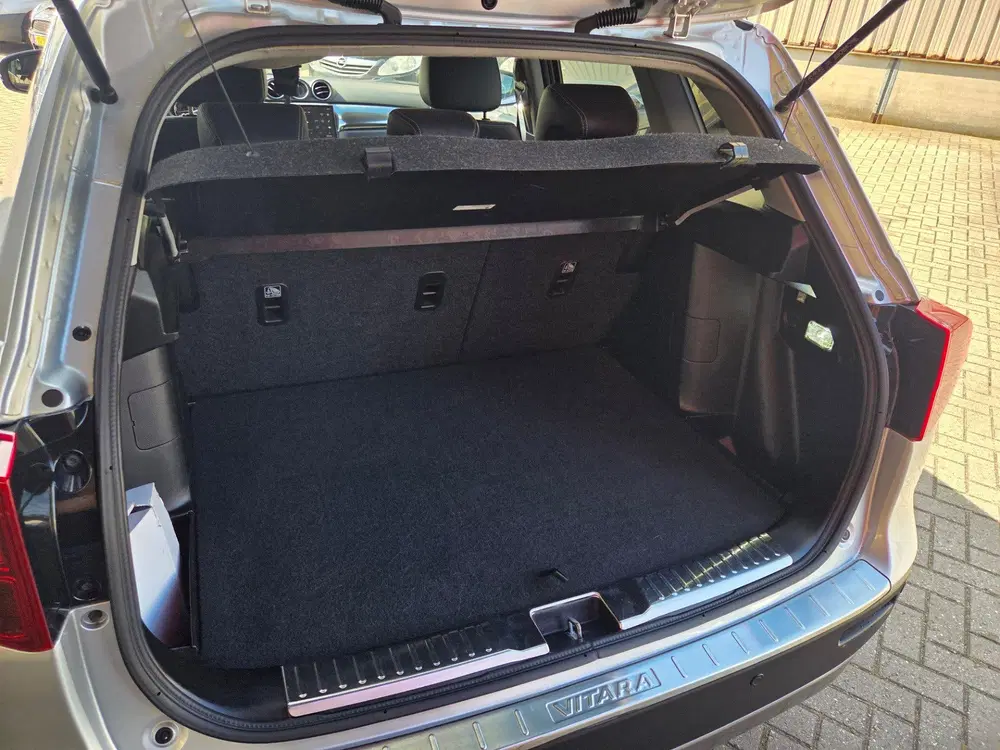 Suzuki Vitara 1.4 Boosterjet Style Smart Hybrid uit 2020, foto 8