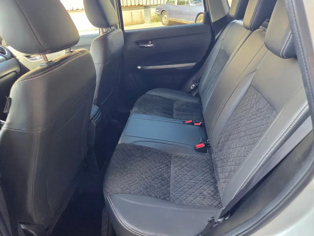 Suzuki Vitara 1.4 Boosterjet Style Smart Hybrid uit 2020, foto 9