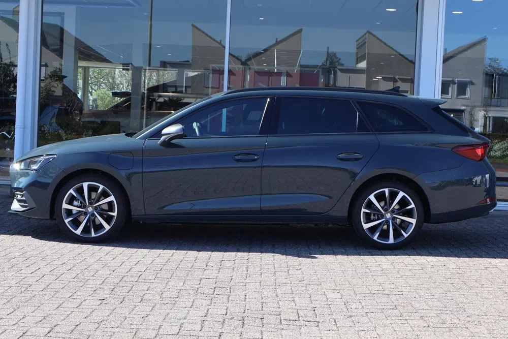 SEAT Leon 1.5 TSI 204pk e-Hybrid FR Business uit 2026, foto 13