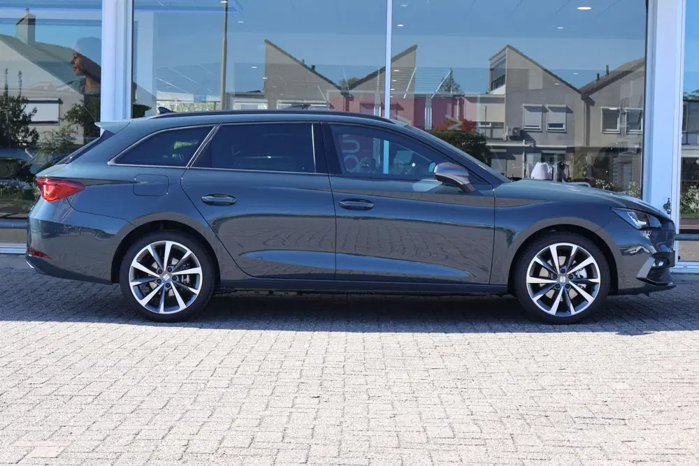 SEAT Leon 1.5 TSI 204pk e-Hybrid FR Business uit 2026, foto 3