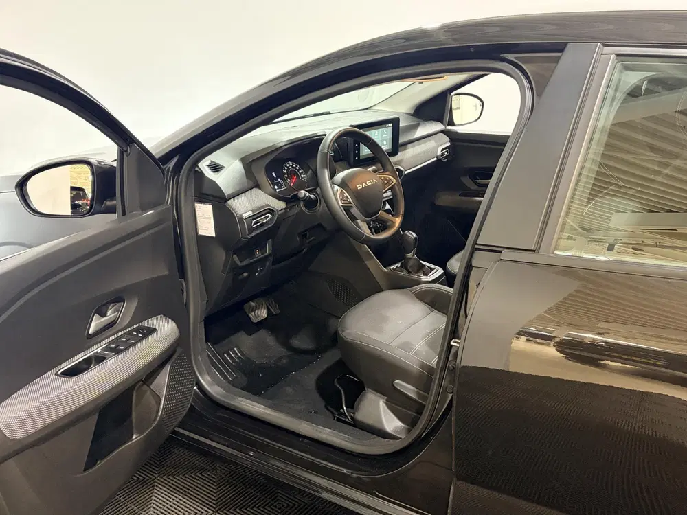 Dacia Sandero 90PK TCe Expression Automaat uit 2024, foto 9