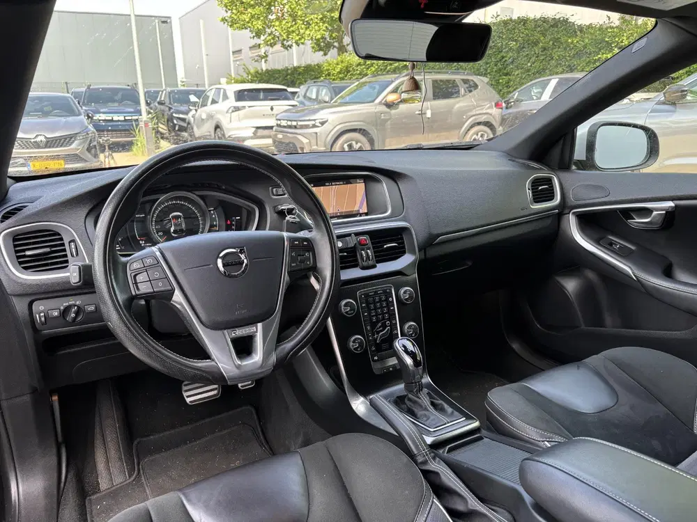 Volvo V40 1.5 T3 Polar+ Sport uit 2020, foto 14