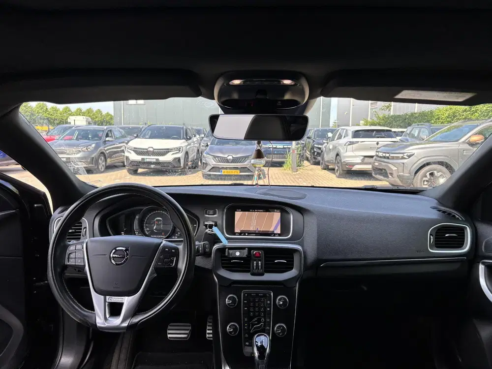 Volvo V40 1.5 T3 Polar+ Sport uit 2020, foto 3