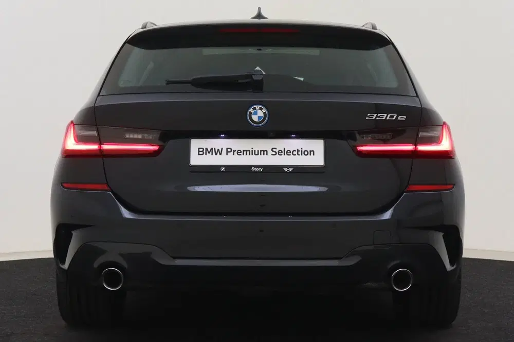 BMW 3-serie 330e High Executive M-Sport Automaat uit 2022, foto 5