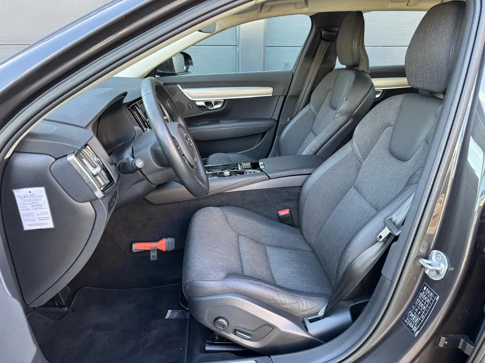 Volvo V90 2.0 T6 Hybrid AWD Essential Bright uit 2023, foto 13