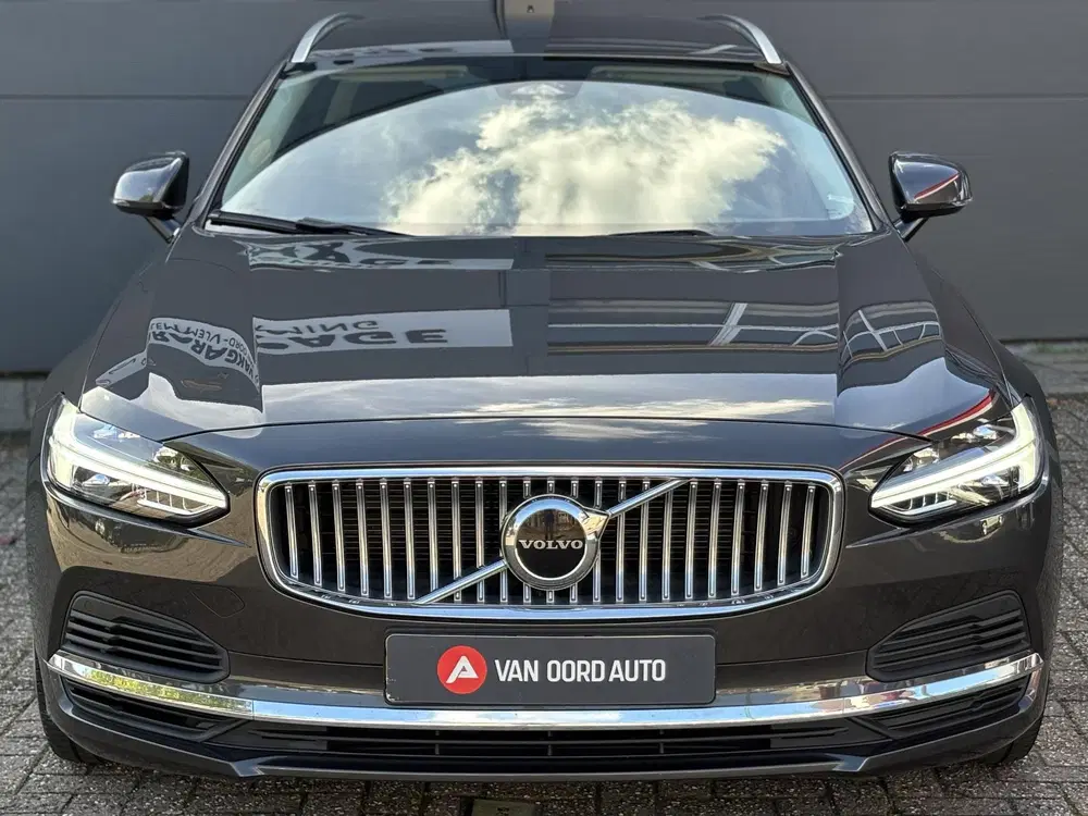 Volvo V90 2.0 T6 Hybrid AWD Essential Bright uit 2023, foto 6