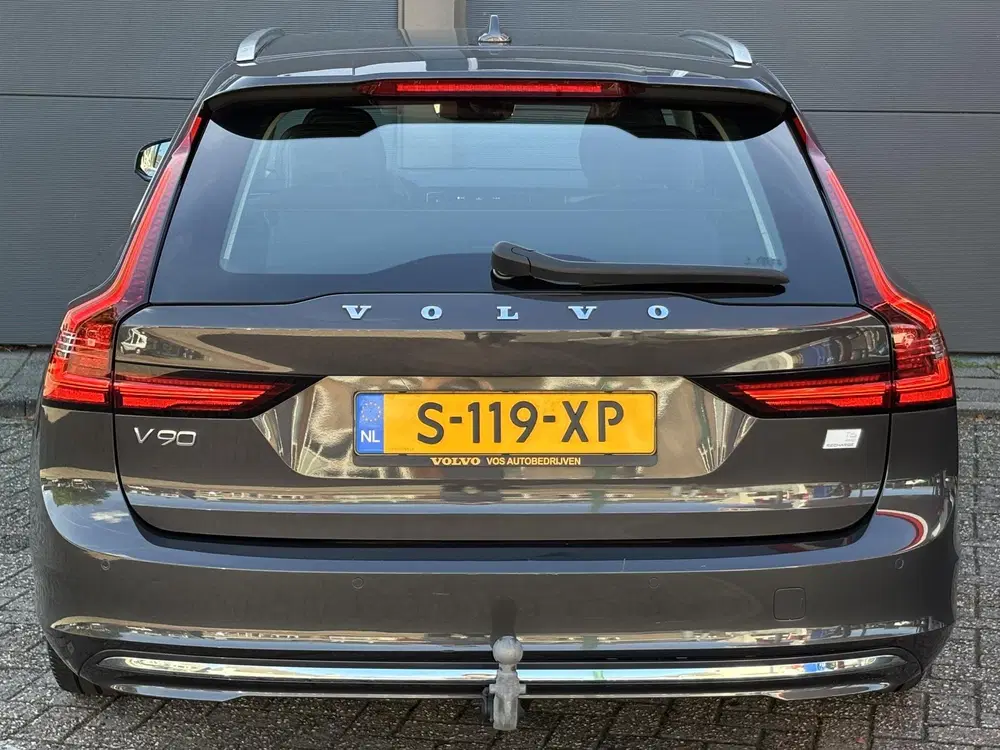 Volvo V90 2.0 T6 Hybrid AWD Essential Bright uit 2023, foto 8