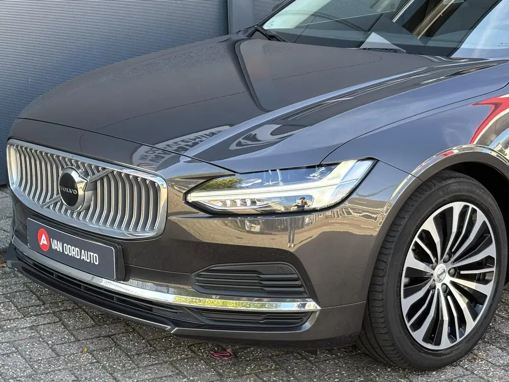 Volvo V90 2.0 T6 Hybrid AWD Essential Bright uit 2023, foto 9