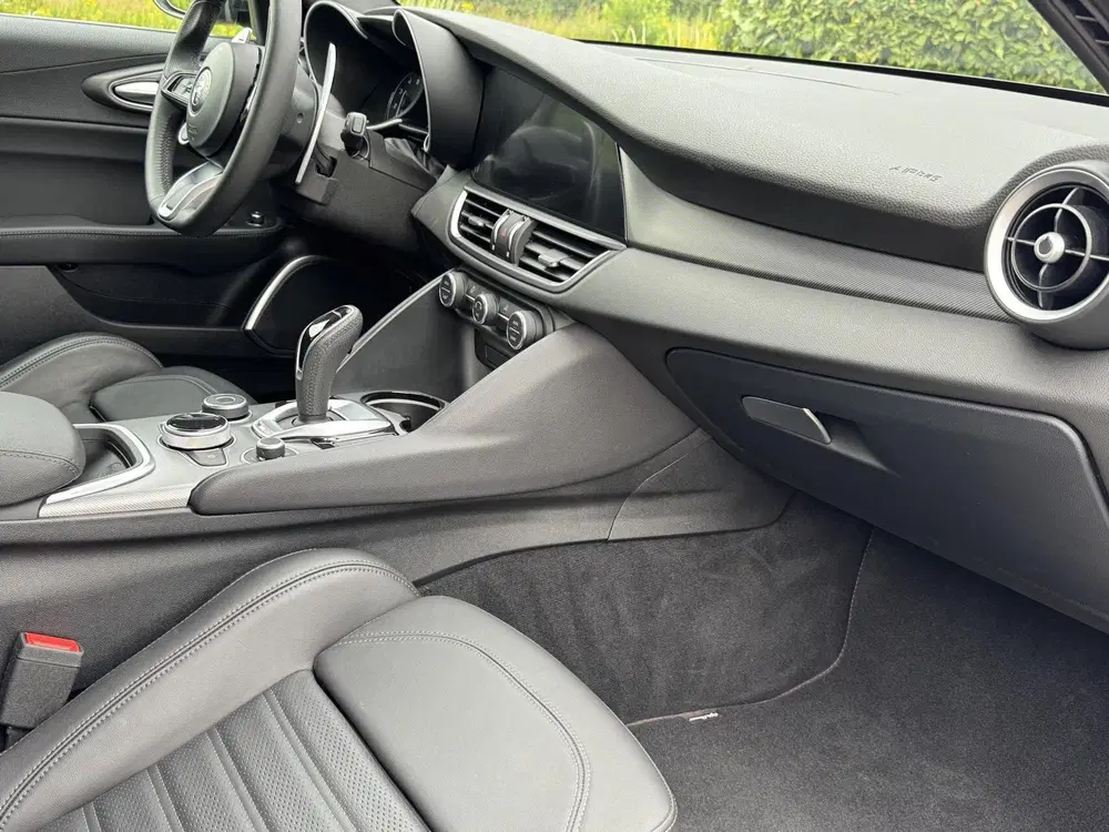 Alfa Romeo Giulia 2.0 T 310pk RWD uit 2022, foto 11
