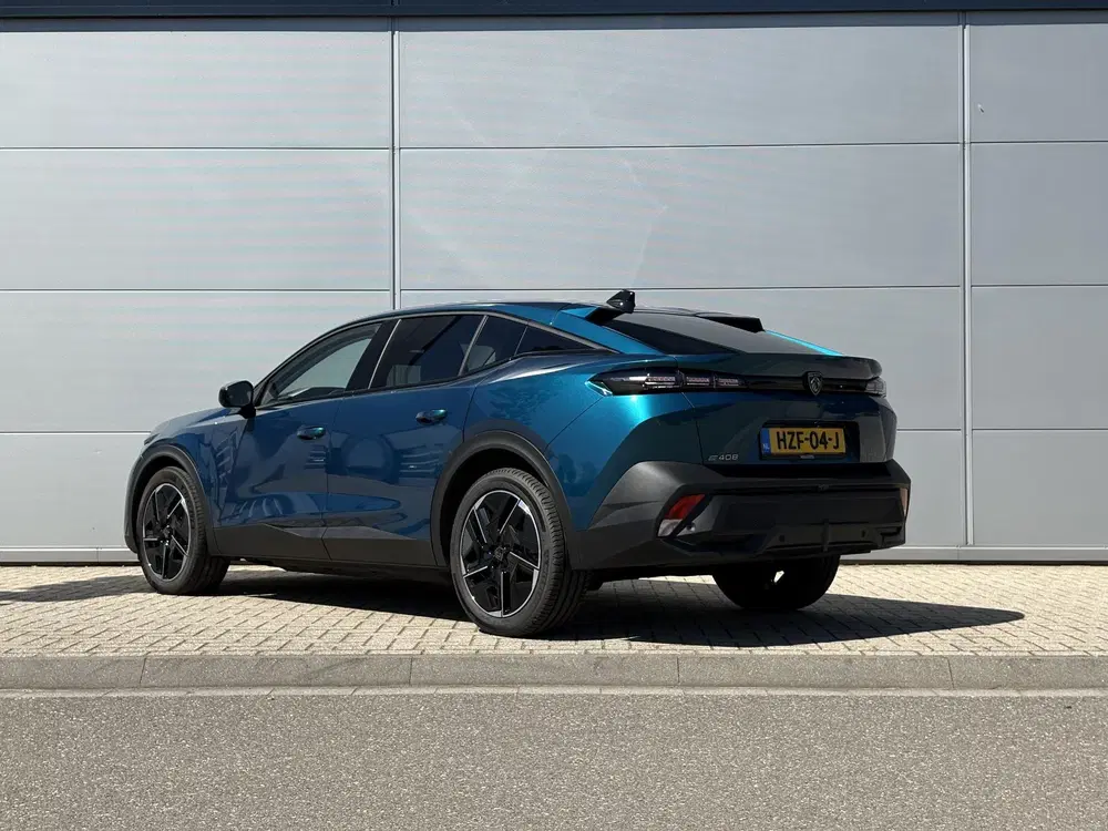 Peugeot 408 Allure 58 kWh uit 2025, foto 4